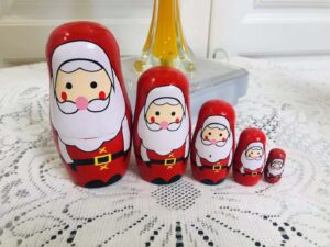 Christmas Nesting Dolls 